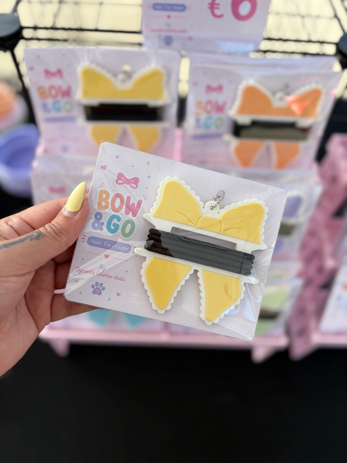 🎀 Bow&Go – Hair Tie Holder Keychain