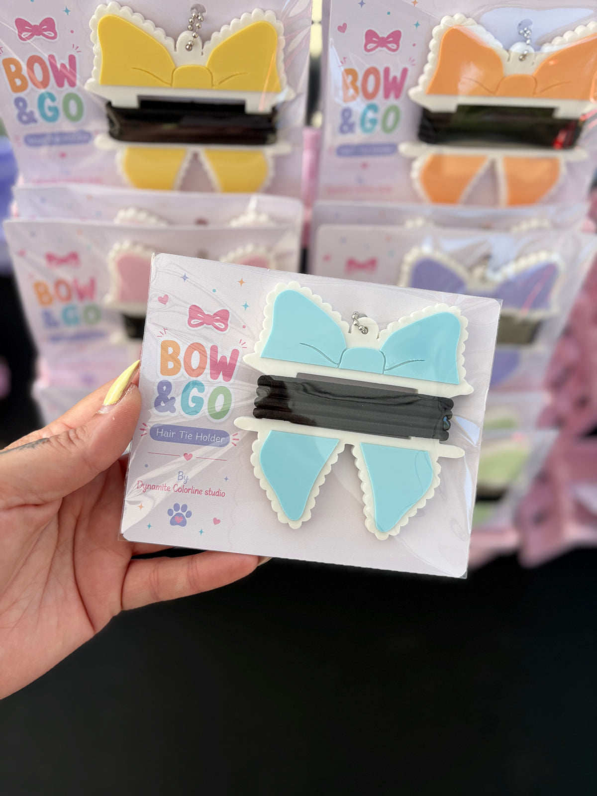 🎀 Bow&Go – Hair Tie Holder Keychain