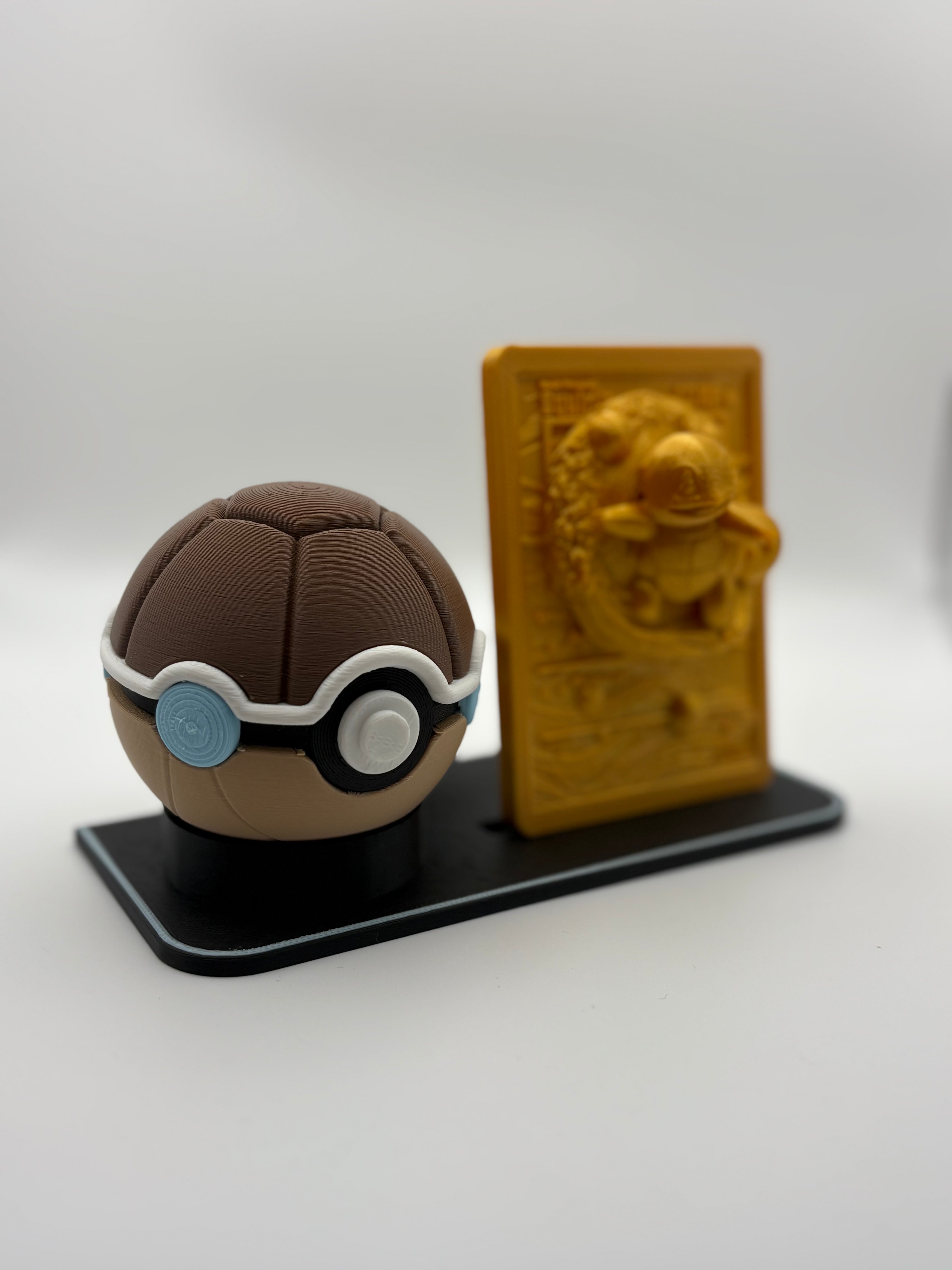 #0007 Squirtle Display Set – Character Ball Collectible