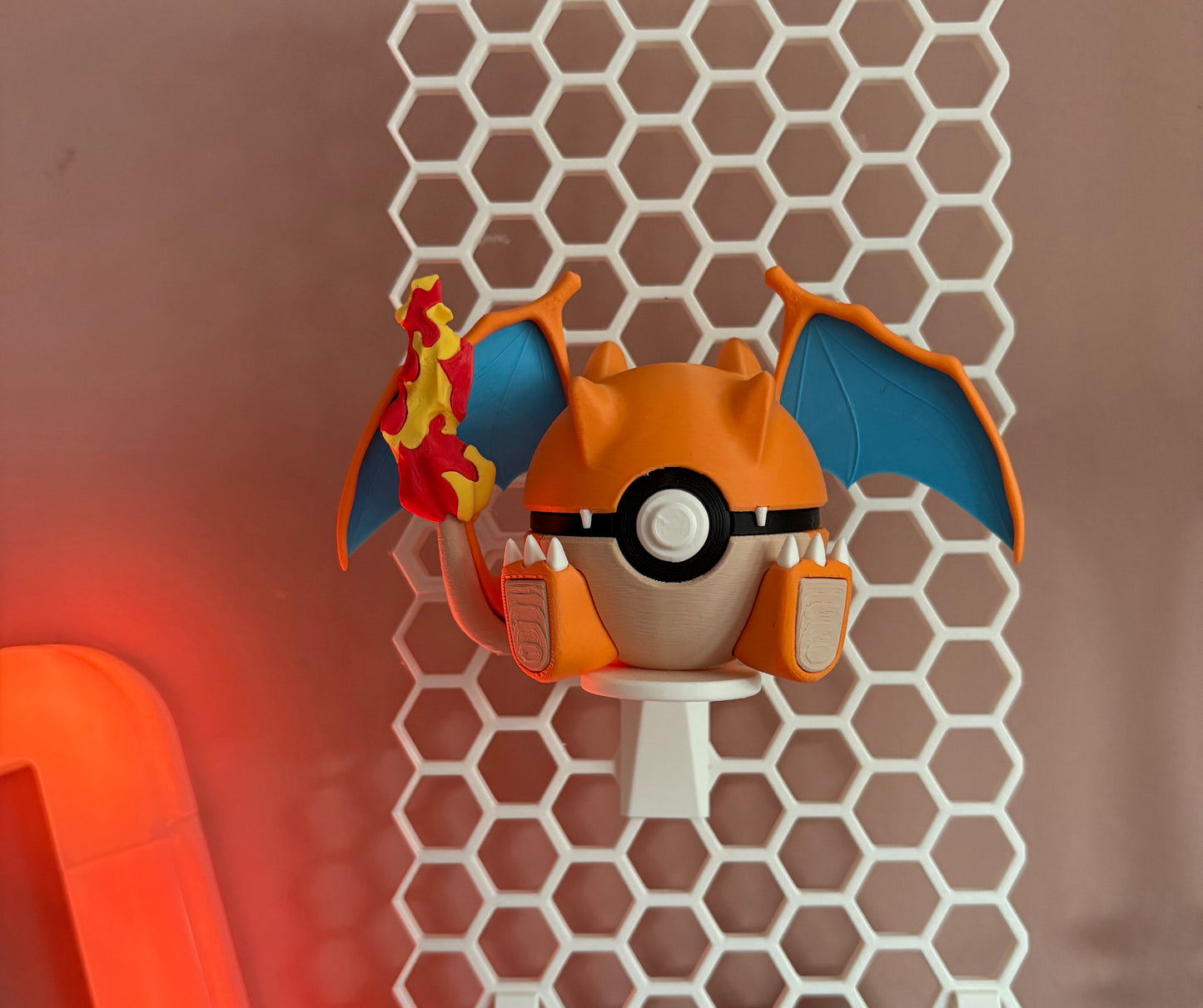 #0006 Charizard - Character Ball