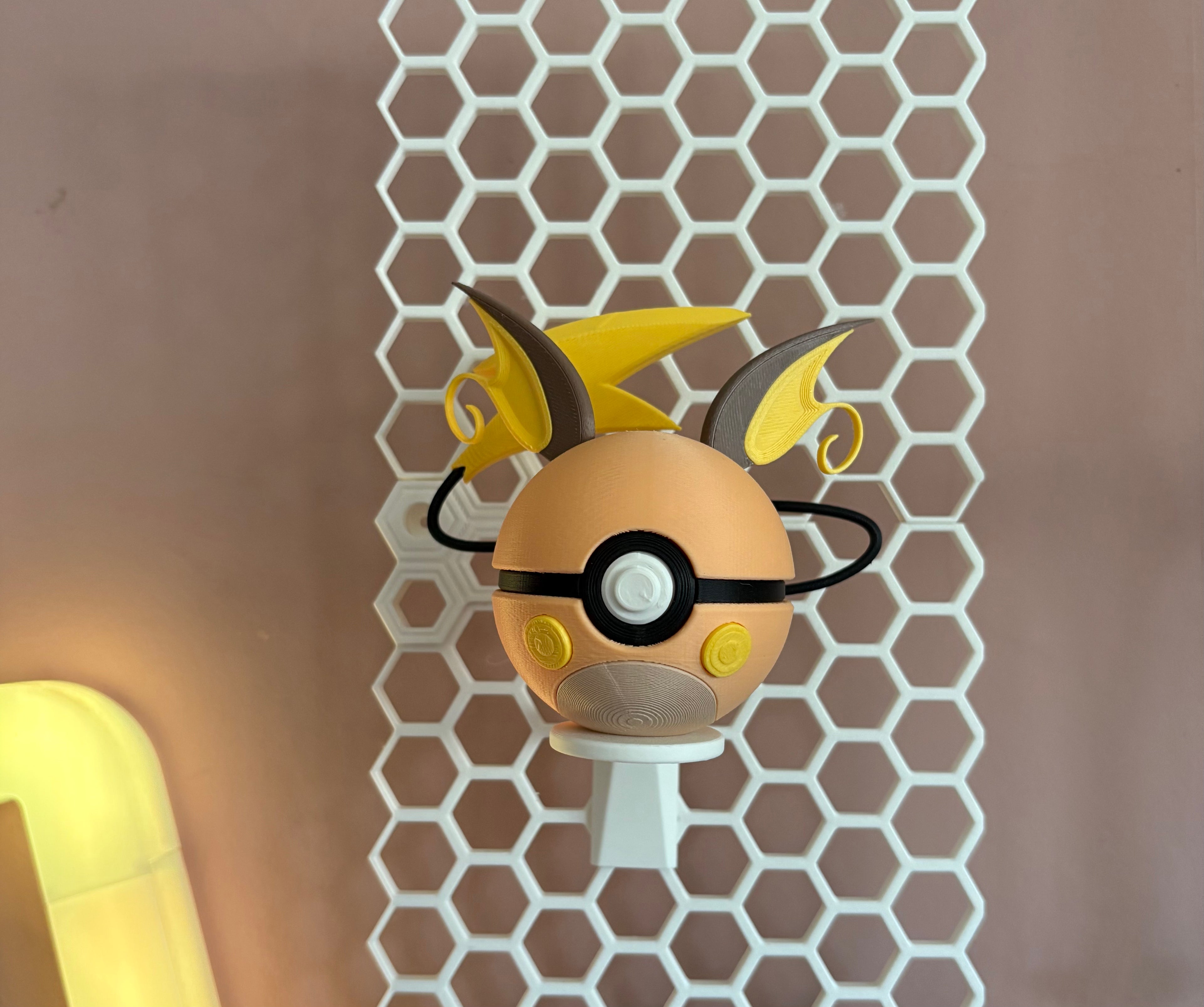 #0026 Raichu - Character Ball