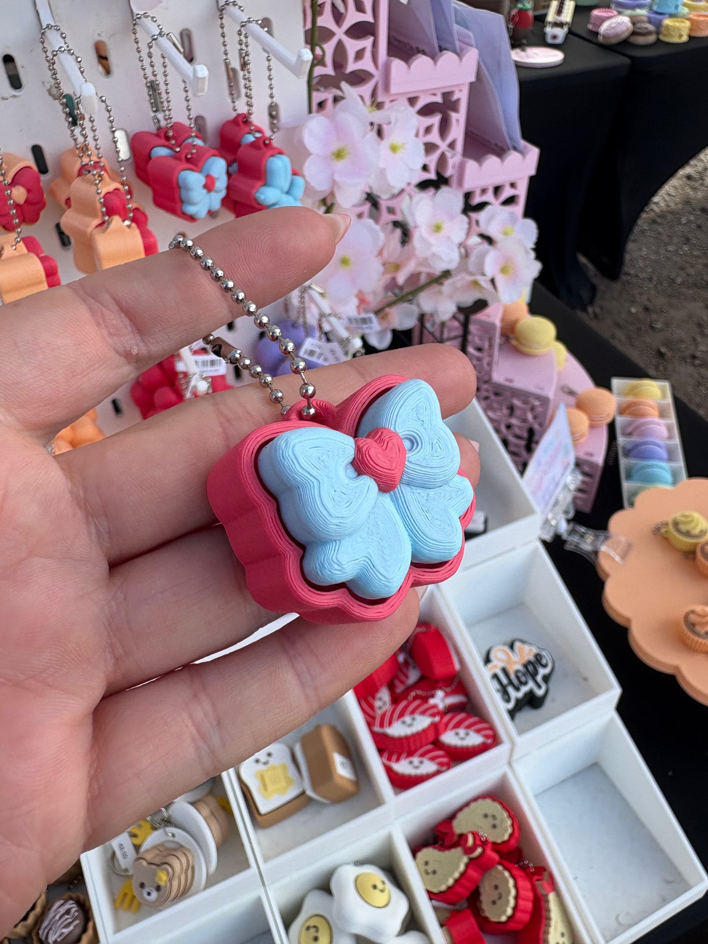 🎈 Balloon & Bow Clickers